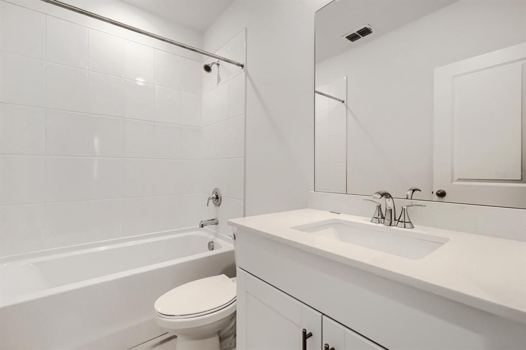 For Sale: $325,000 (4 beds, 2 baths, 1607 Square Feet)