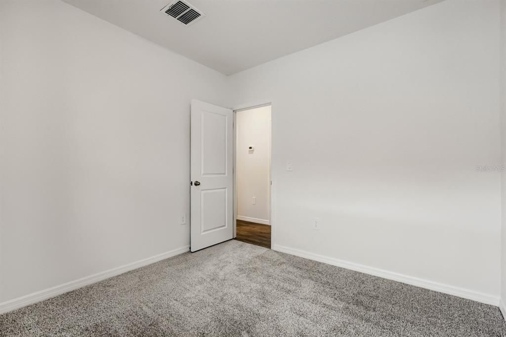 For Sale: $325,000 (4 beds, 2 baths, 1607 Square Feet)