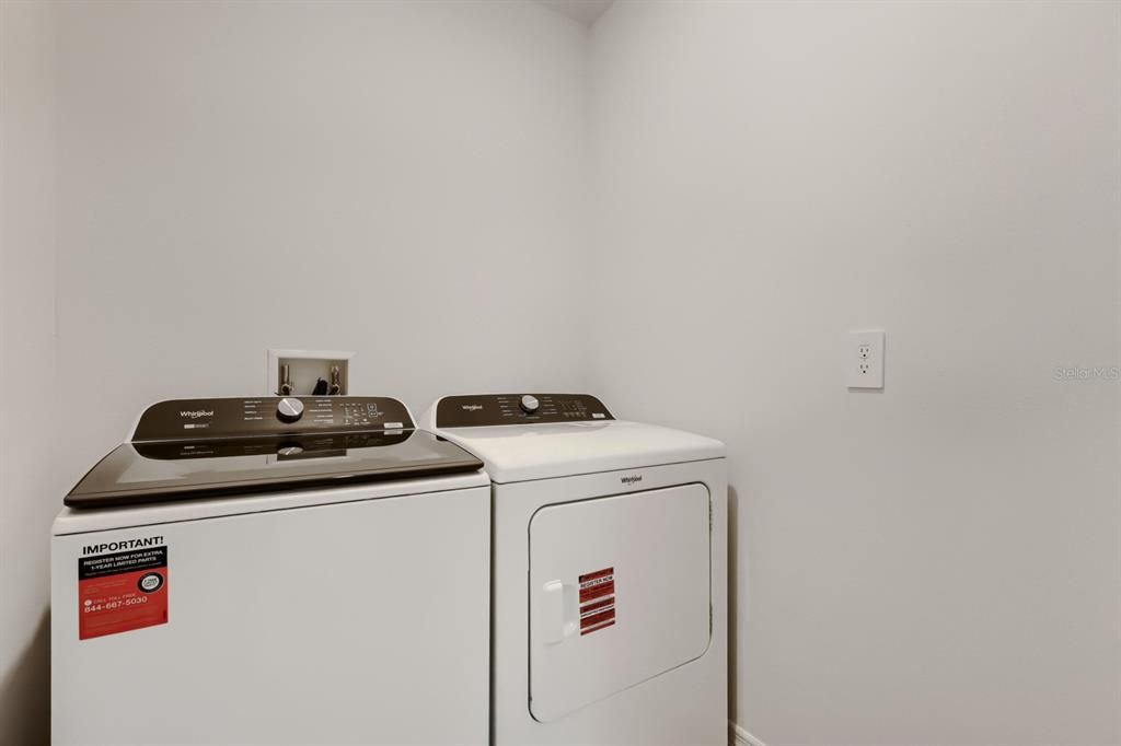 For Sale: $325,000 (4 beds, 2 baths, 1607 Square Feet)