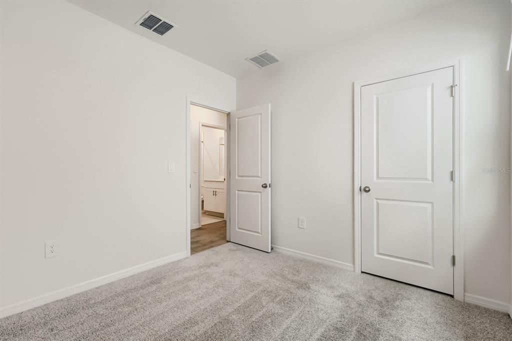For Sale: $325,000 (4 beds, 2 baths, 1607 Square Feet)