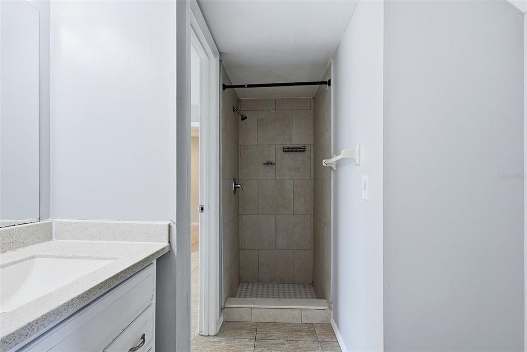 На продажу: $314,900 (4 спален, 3 ванн, 1581 Квадратных фут)