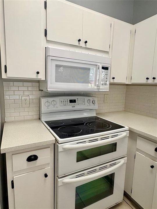На продажу: $369,000 (3 спален, 2 ванн, 1133 Квадратных фут)