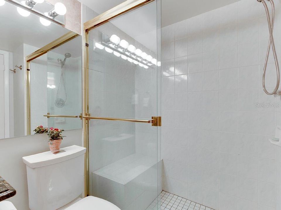 For Rent: $1,750 (1 beds, 1 baths, 485 Square Feet)