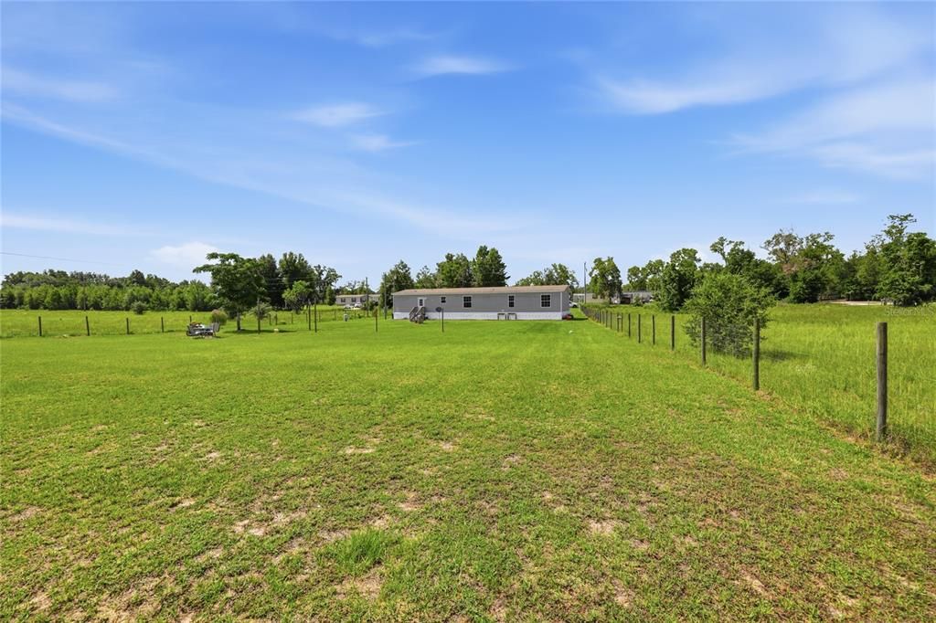 En Venta: $250,000 (5 camas, 3 baños, 2052 Pies cuadrados)