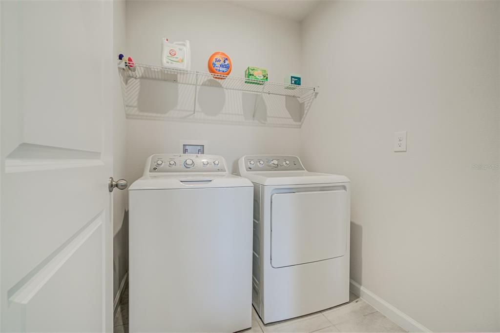 For Sale: $299,900 (3 beds, 2 baths, 1292 Square Feet)
