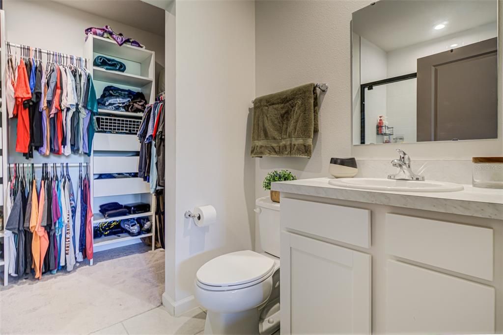 For Sale: $299,900 (3 beds, 2 baths, 1292 Square Feet)