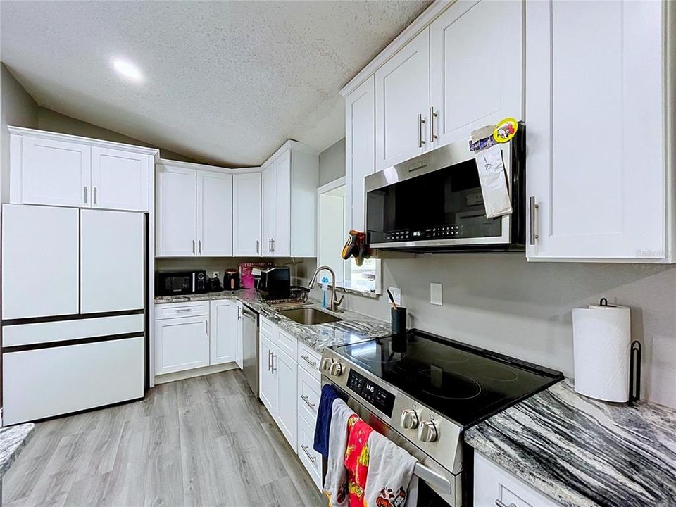 На продажу: $345,000 (3 спален, 2 ванн, 1790 Квадратных фут)