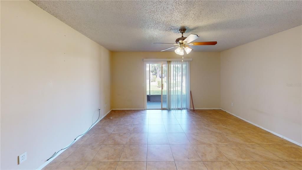 En Venta: $209,990 (4 camas, 2 baños, 1437 Pies cuadrados)
