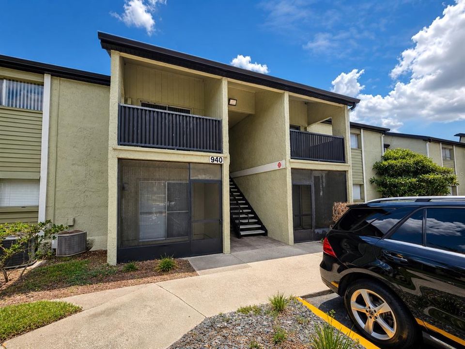 For Rent: $1,490 (2 beds, 2 baths, 897 Square Feet)