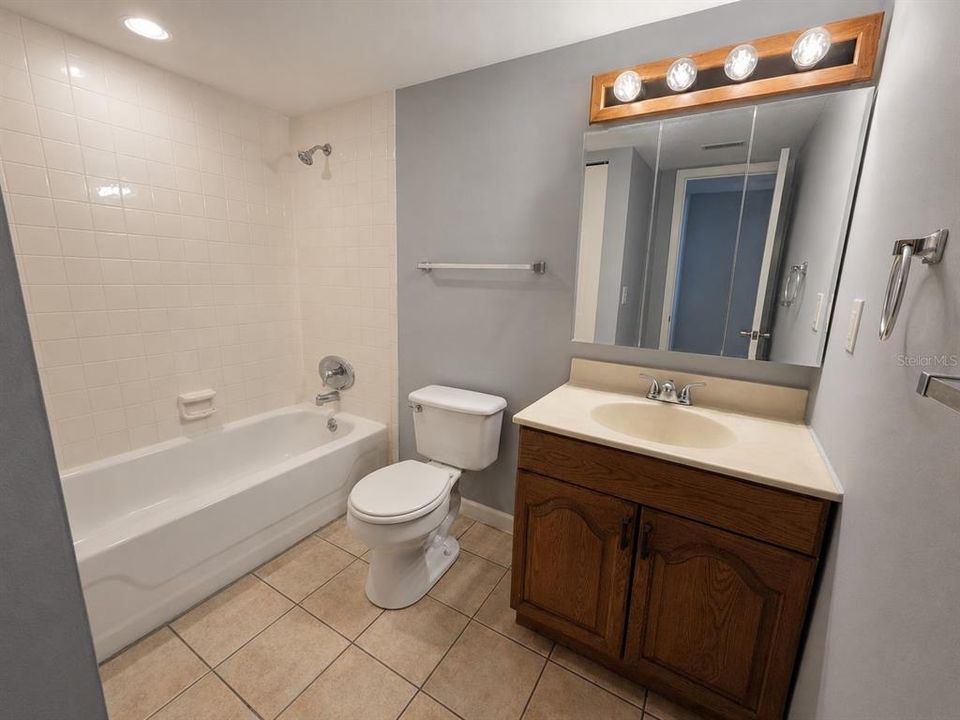 For Rent: $1,490 (2 beds, 2 baths, 897 Square Feet)