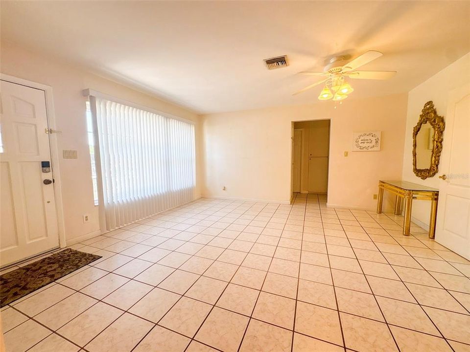 На продажу: $325,000 (3 спален, 2 ванн, 1653 Квадратных фут)