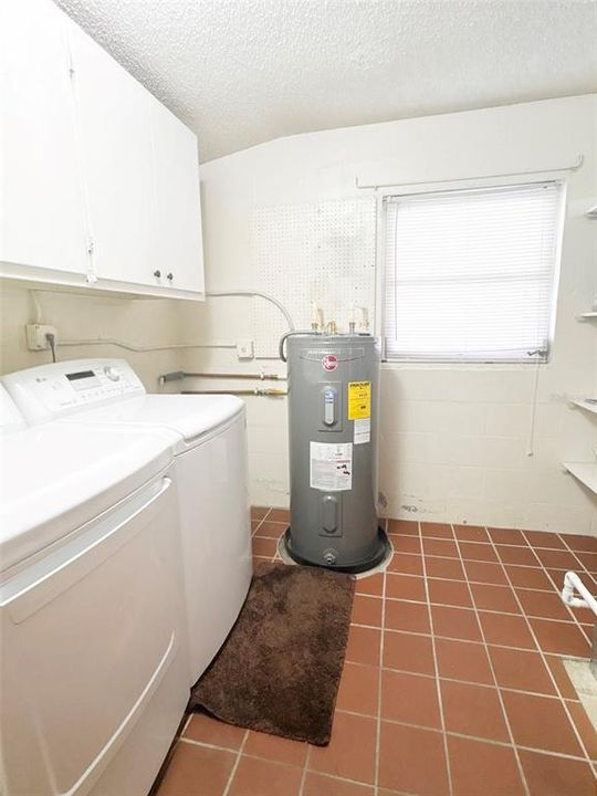 На продажу: $325,000 (3 спален, 2 ванн, 1653 Квадратных фут)
