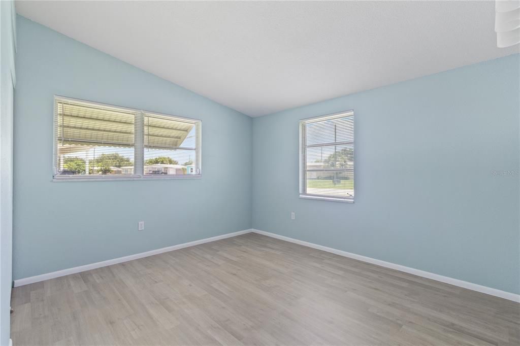 For Rent: $2,000 (4 beds, 2 baths, 1306 Square Feet)