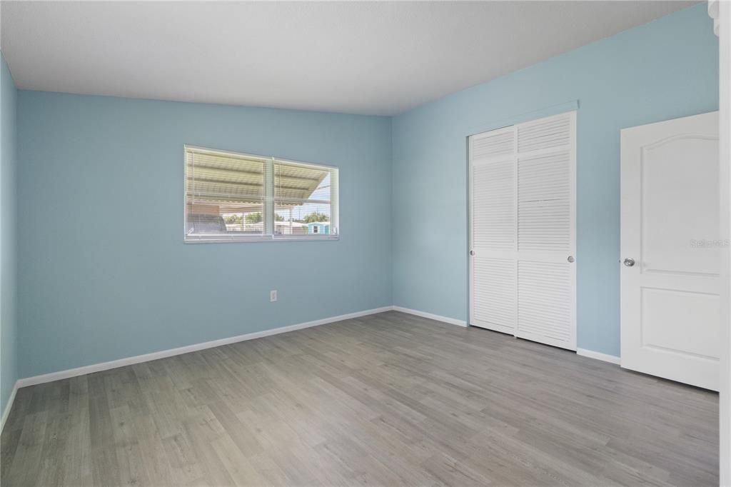 For Rent: $2,000 (4 beds, 2 baths, 1306 Square Feet)