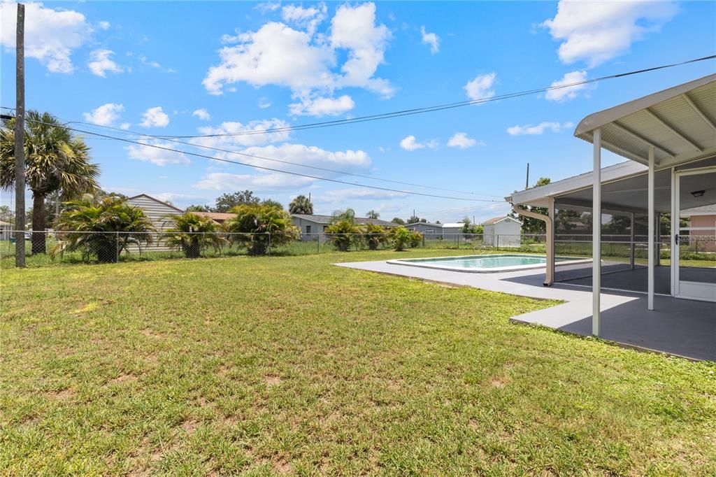 For Rent: $2,000 (4 beds, 2 baths, 1306 Square Feet)