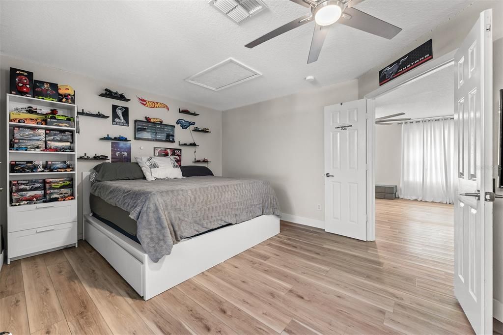 For Sale: $829,900 (5 beds, 3 baths, 3232 Square Feet)