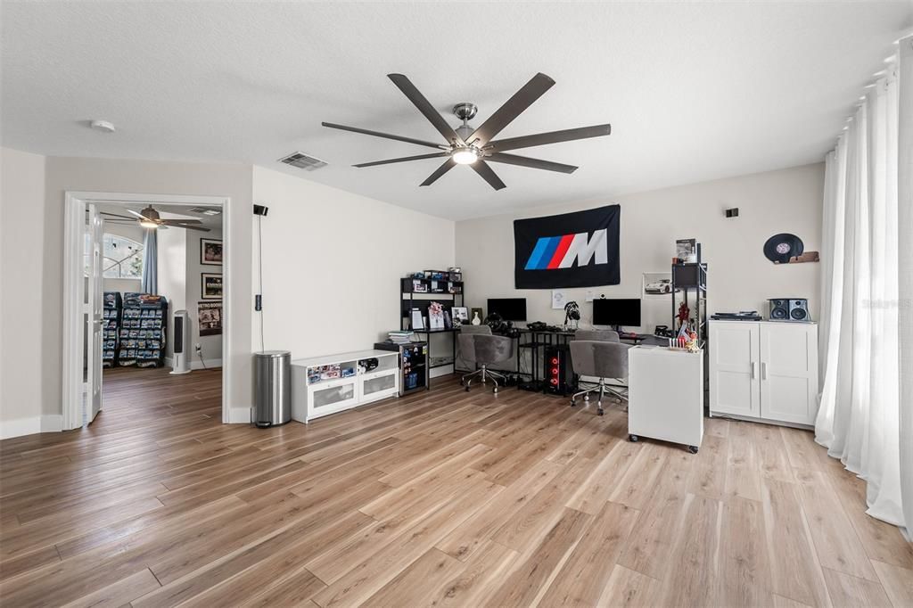 For Sale: $829,900 (5 beds, 3 baths, 3232 Square Feet)