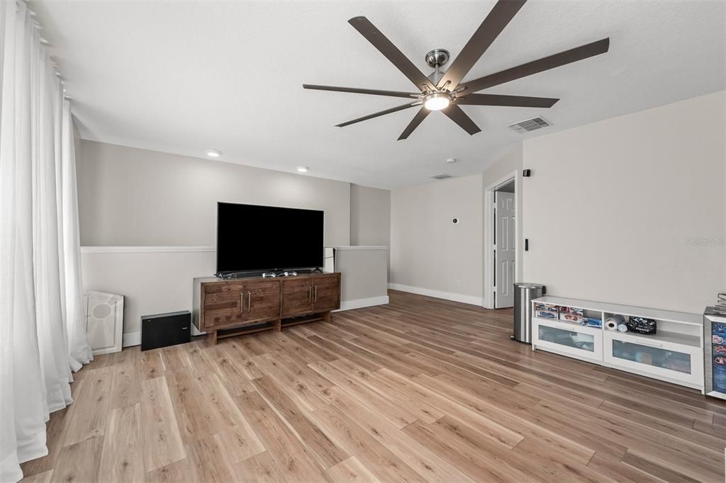For Sale: $829,900 (5 beds, 3 baths, 3232 Square Feet)