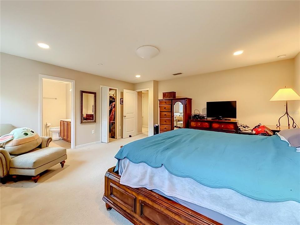 For Sale: $575,000 (4 beds, 3 baths, 2439 Square Feet)