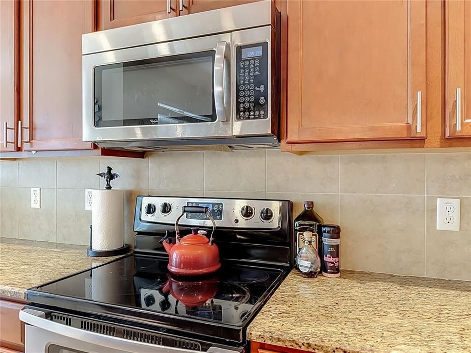 For Sale: $575,000 (4 beds, 3 baths, 2439 Square Feet)