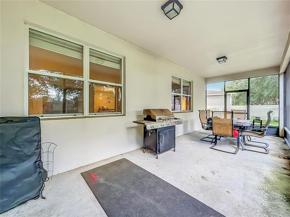 For Sale: $575,000 (4 beds, 3 baths, 2439 Square Feet)