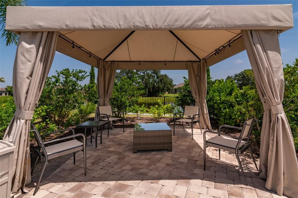 For Sale: $445,000 (2 beds, 2 baths, 1528 Square Feet)