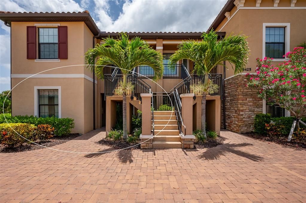 For Sale: $445,000 (2 beds, 2 baths, 1528 Square Feet)