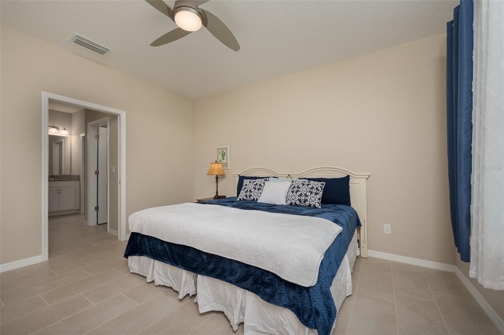 For Sale: $445,000 (2 beds, 2 baths, 1528 Square Feet)