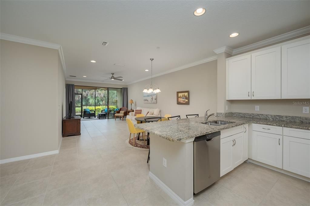 For Sale: $445,000 (2 beds, 2 baths, 1528 Square Feet)
