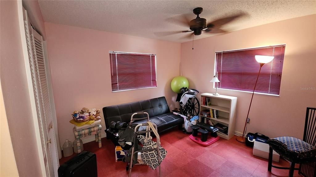For Sale: $299,900 (3 beds, 2 baths, 1395 Square Feet)