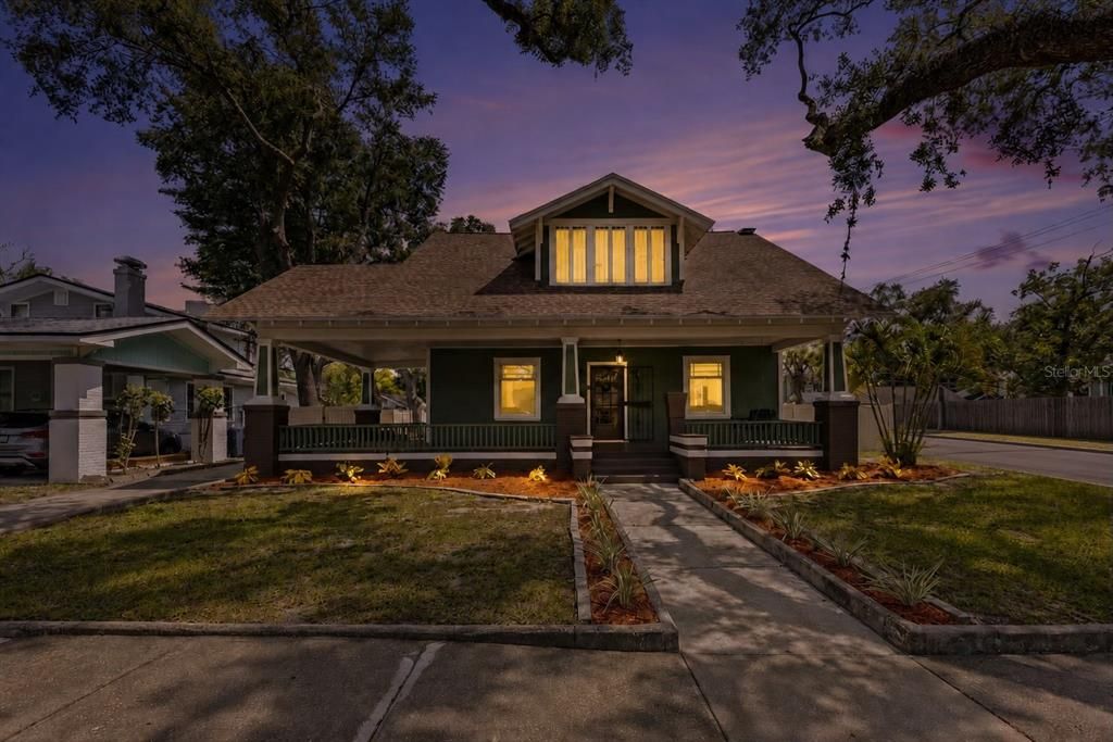 На продажу: $925,000 (3 спален, 2 ванн, 2501 Квадратных фут)