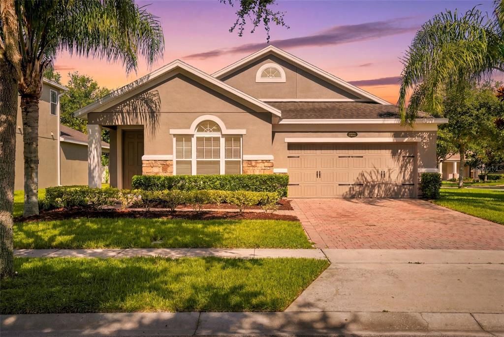 En Venta: $620,000 (4 camas, 2 baños, 2298 Pies cuadrados)