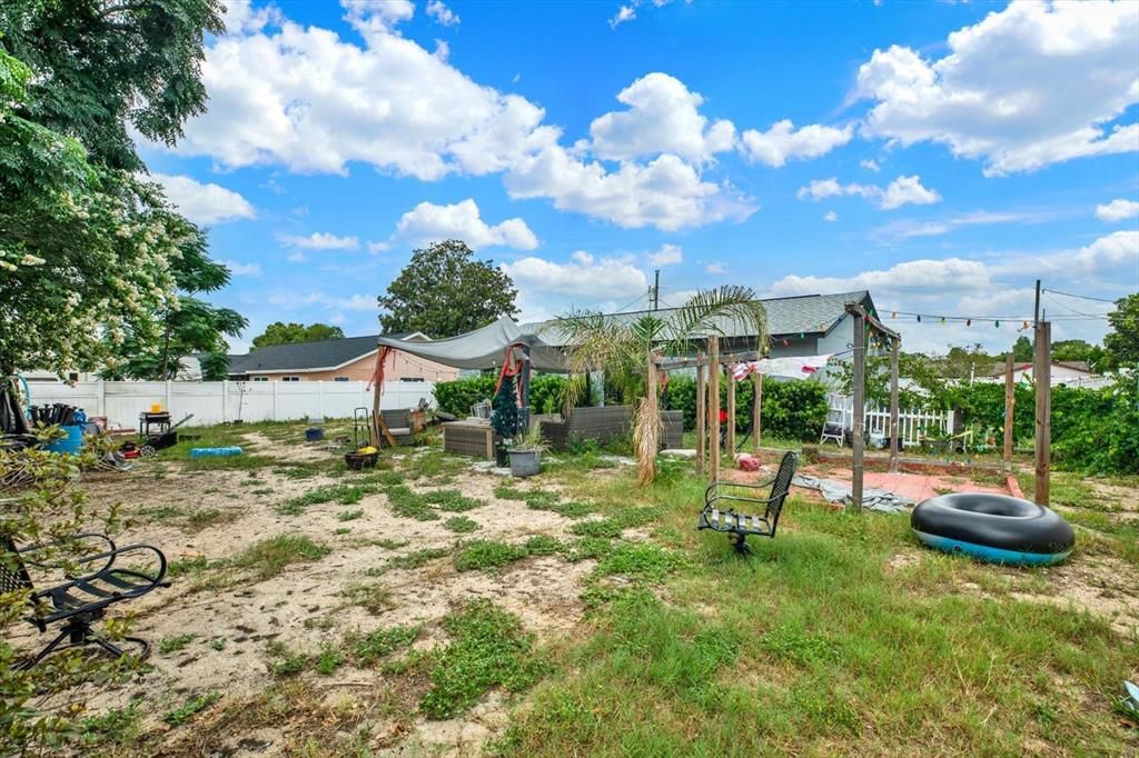 На продажу: $225,000 (3 спален, 1 ванн, 1078 Квадратных фут)