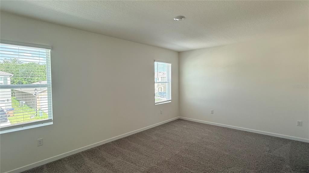 В аренду: $2,900 (5 спален, 3 ванн, 2447 Квадратных фут)