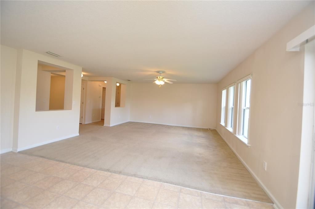 В аренду: $1,900 (3 спален, 2 ванн, 1706 Квадратных фут)