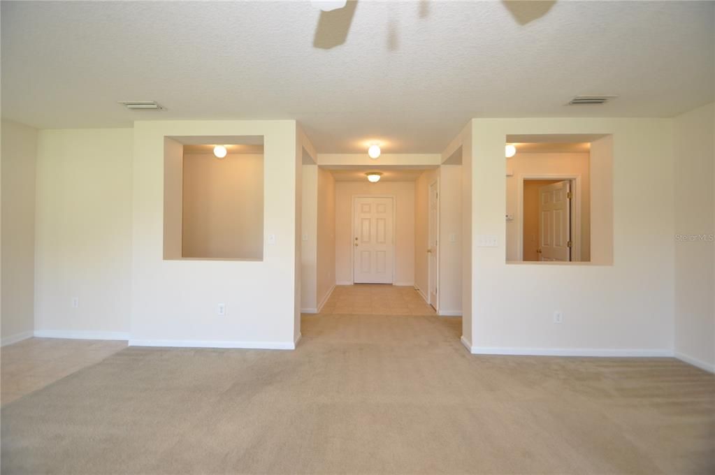 В аренду: $1,900 (3 спален, 2 ванн, 1706 Квадратных фут)