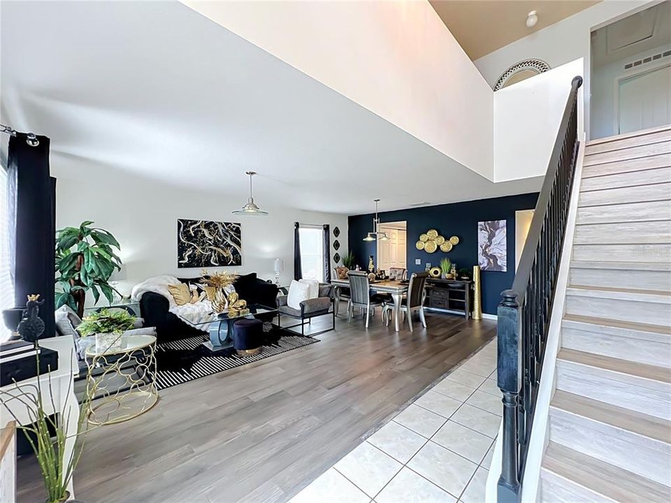 En Venta: $424,500 (4 camas, 3 baños, 3012 Pies cuadrados)