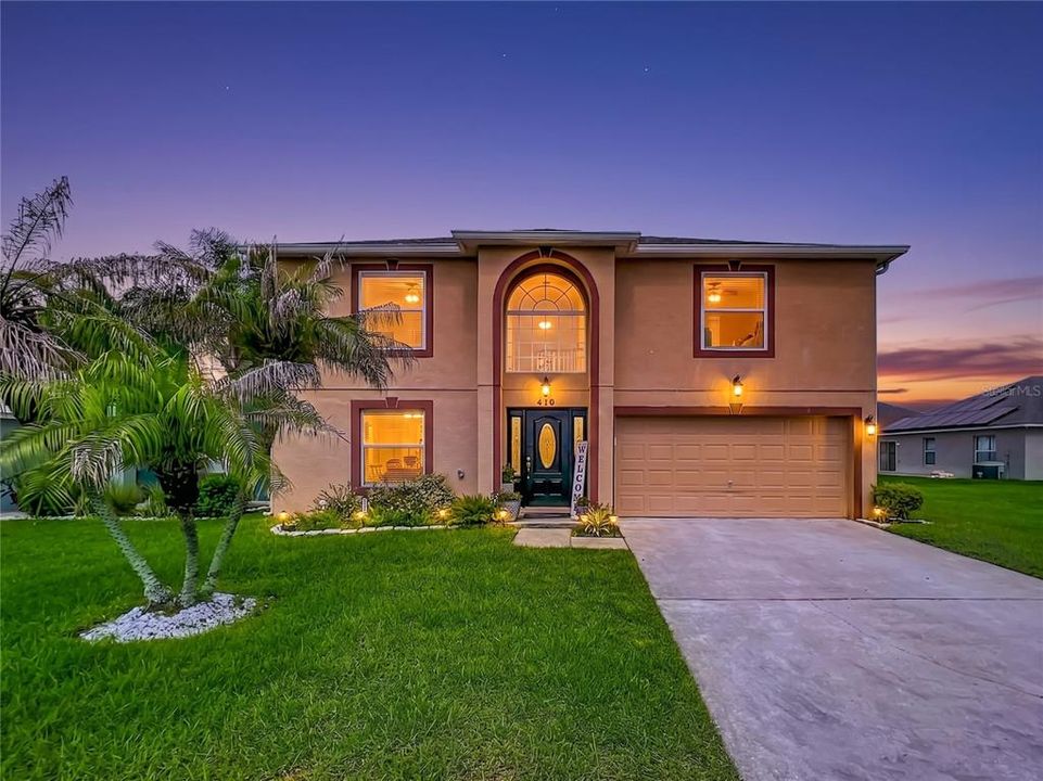 En Venta: $424,500 (4 camas, 3 baños, 3012 Pies cuadrados)