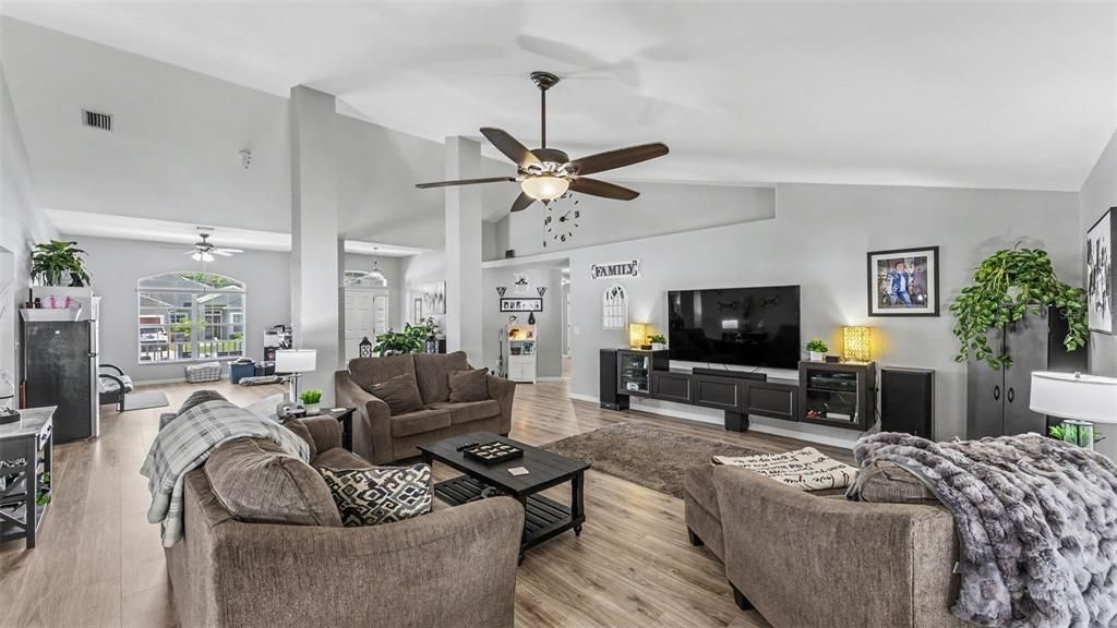 For Sale: $489,000 (4 beds, 3 baths, 3029 Square Feet)