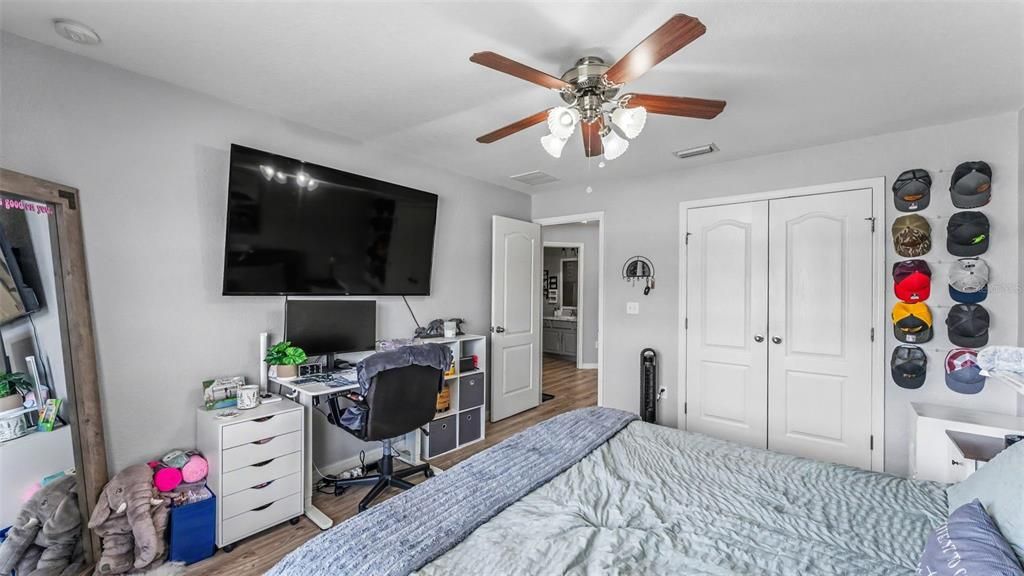 For Sale: $489,000 (4 beds, 3 baths, 3029 Square Feet)