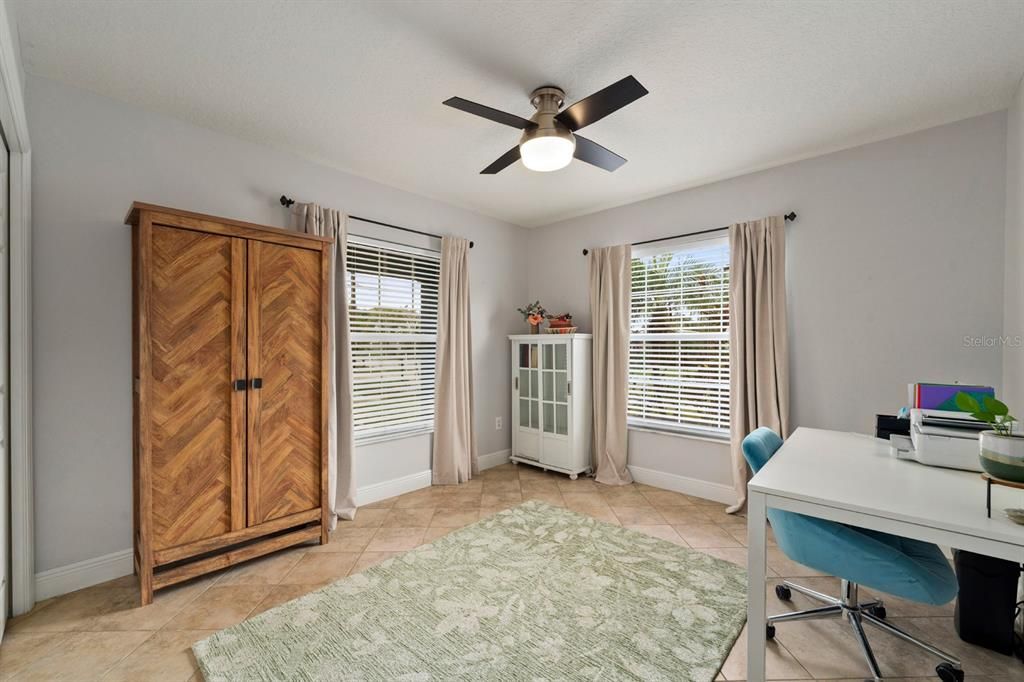 For Sale: $619,000 (3 beds, 3 baths, 1548 Square Feet)
