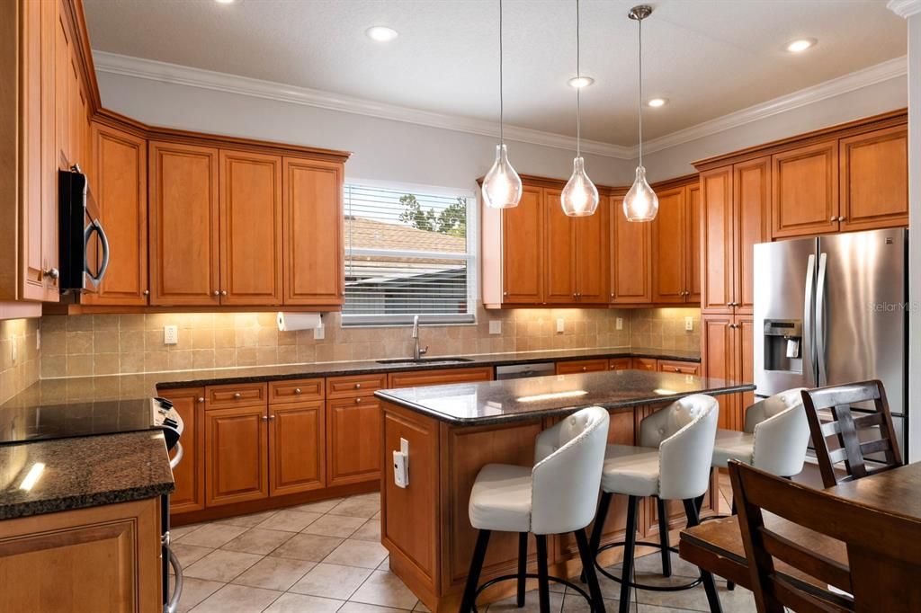 For Sale: $619,000 (3 beds, 3 baths, 1548 Square Feet)