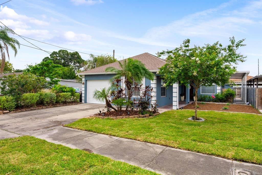 For Sale: $619,000 (3 beds, 3 baths, 1548 Square Feet)