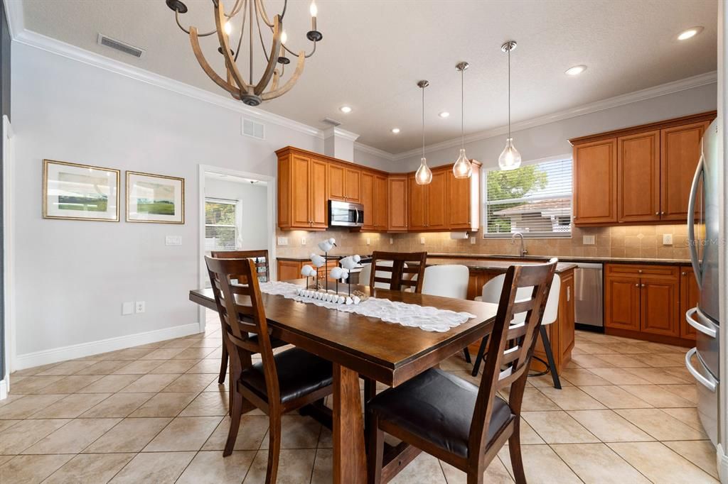 For Sale: $619,000 (3 beds, 3 baths, 1548 Square Feet)