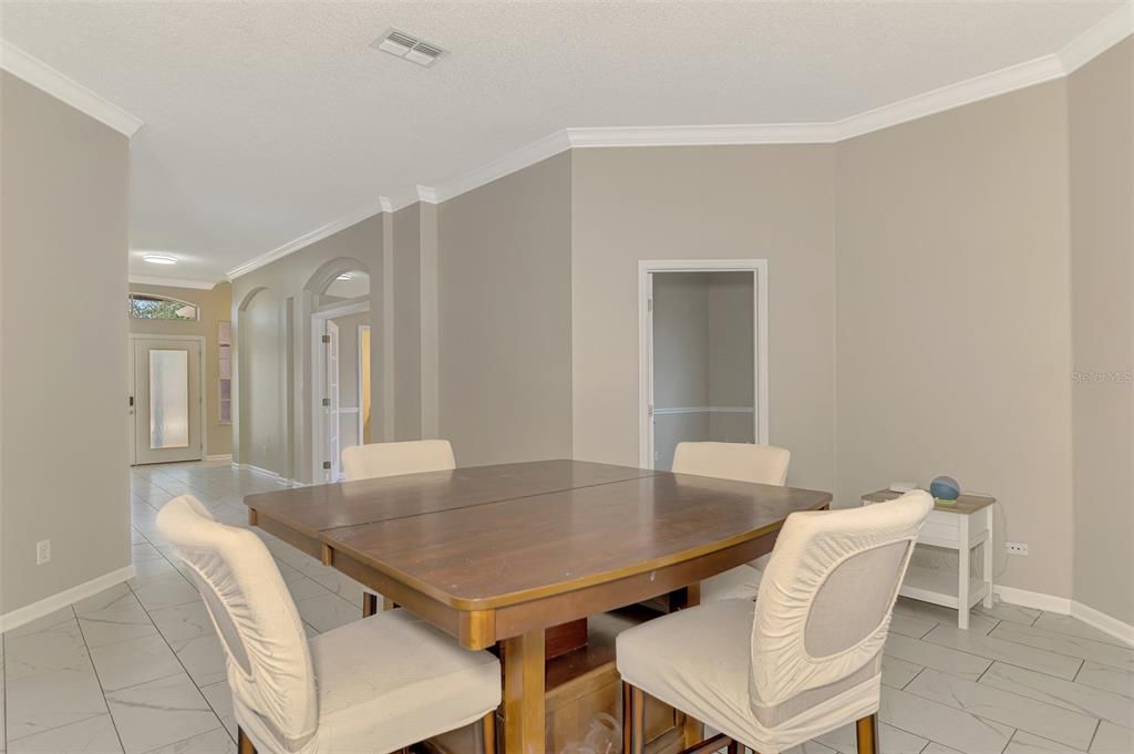 For Sale: $539,800 (4 beds, 2 baths, 2202 Square Feet)