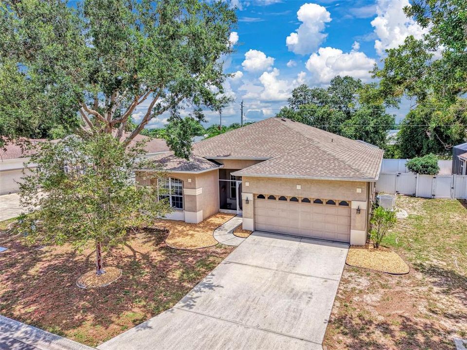 For Sale: $539,800 (4 beds, 2 baths, 2202 Square Feet)