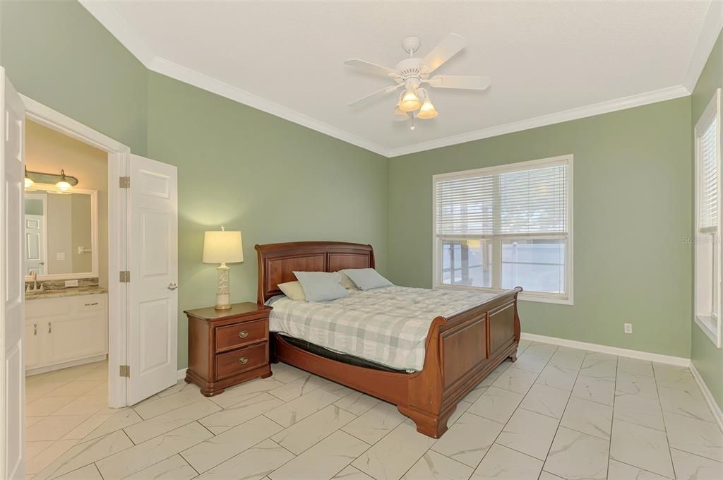 For Sale: $539,800 (4 beds, 2 baths, 2202 Square Feet)
