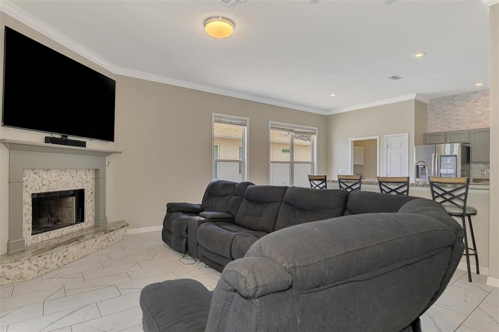 For Sale: $539,800 (4 beds, 2 baths, 2202 Square Feet)
