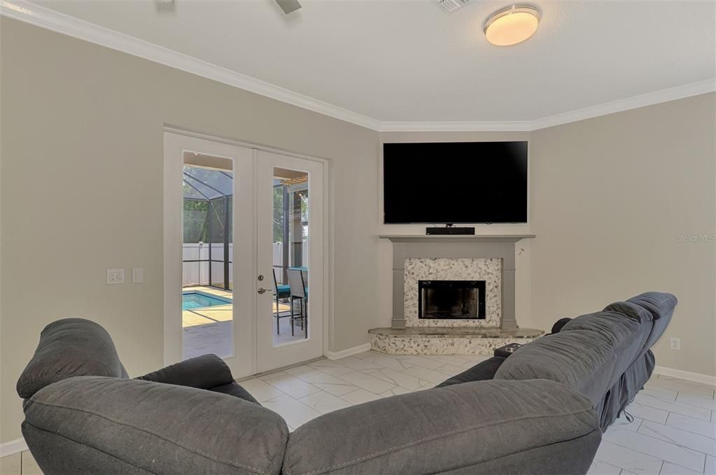 For Sale: $539,800 (4 beds, 2 baths, 2202 Square Feet)