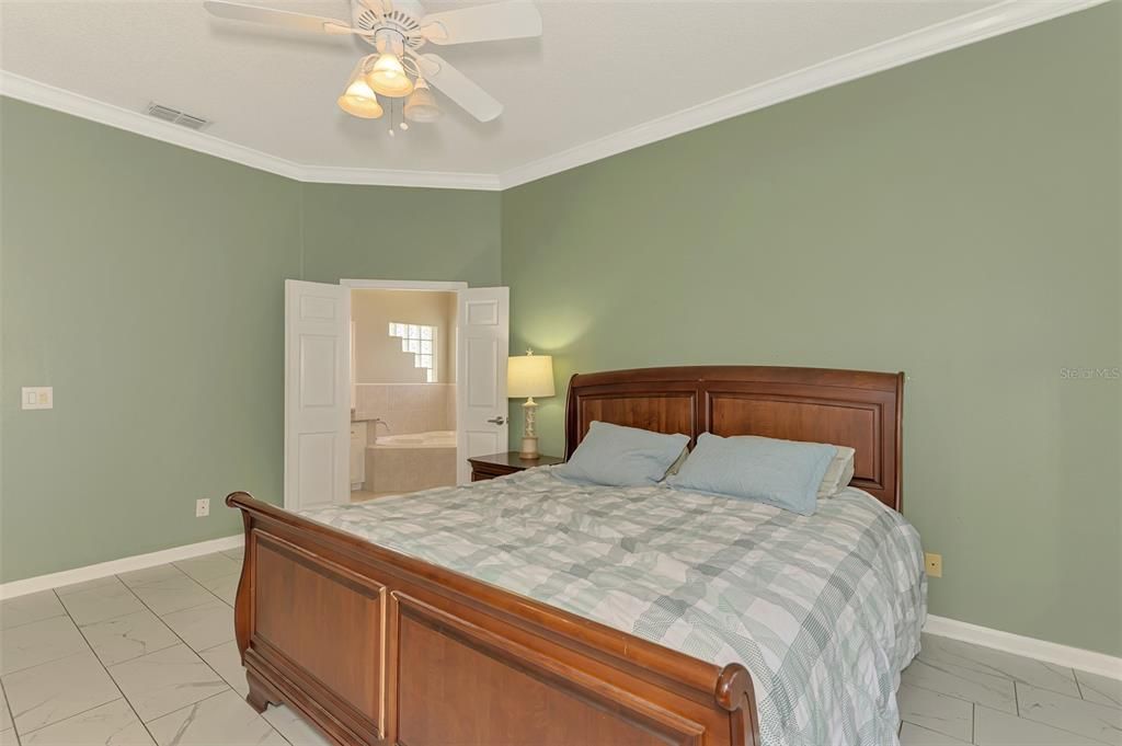 For Sale: $539,800 (4 beds, 2 baths, 2202 Square Feet)